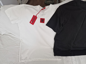 Продам 3 новых футболок (7 фото из 8)