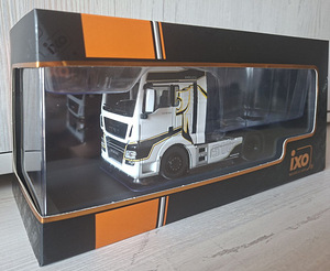 MAN TGX XXL D38 White модель (3 фото из 4)
