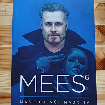 МУЖЧИНА 6/ С маской или без маски/ НОВЫЙ/ William Koval