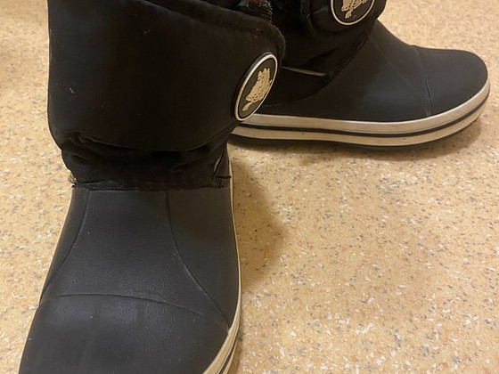 Crocs зимние ботинки легкие и удобные р 32-33,5