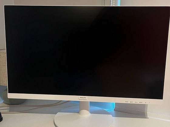 24-дюймовый IPS монитор Philips V line