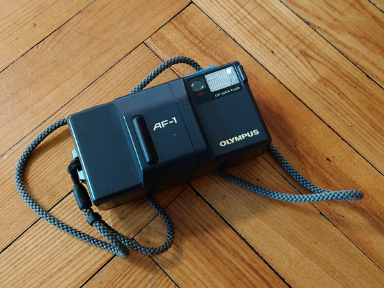 Olympus AF-1