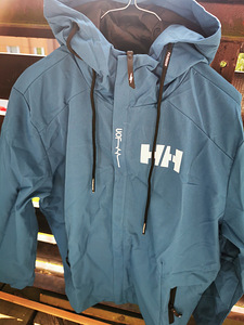 В наличии мужская весенне-летняя куртка с надписью HH, S-3XL (8 фото из 8)