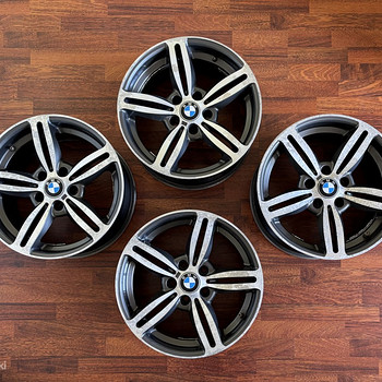 Müüa BMW / WSP Italy valuveljed R17