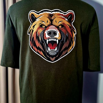 Oversize (unisex) T-särk embleemiga „Karu”