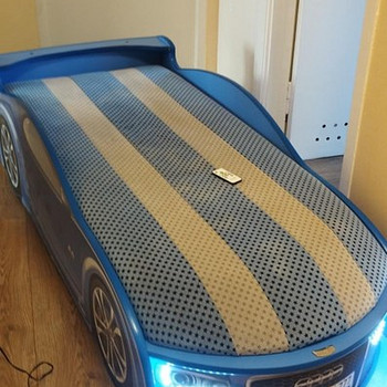 Laste voodi. Auto voodi