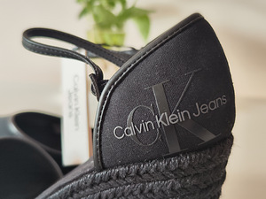 Calvin Klein Jeans sandaalid (1 foto / 2)