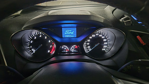 Ford C-MAX 1.6 EcoBoost Titanium РЕГИСТР. СБОР УПЛАЧЕН (6 фото из 13)