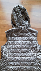 Hugo Boss vest, suurusele M-L. (3 foto / 4)