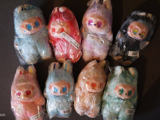 POP MART THE MONSTERS
