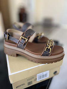 Сандалии Michael Kors, размер 40 (3 фото из 6)