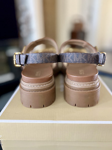 Сандалии Michael Kors, размер 40 (5 фото из 6)