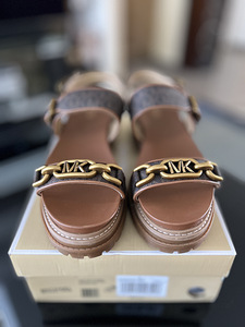 Сандалии Michael Kors, размер 40 (1 фото из 6)