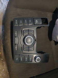 Запчасти для Audi A4 B7 (8 фото из 9)