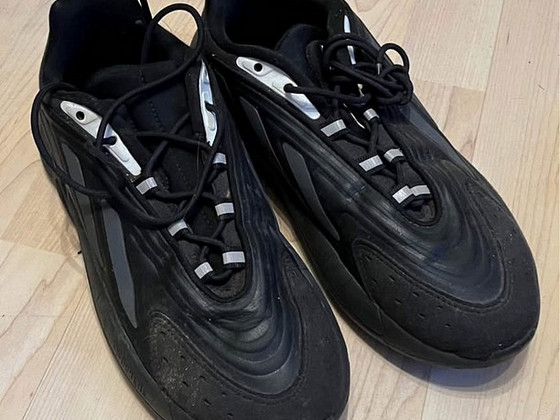 Adidas Ozelia