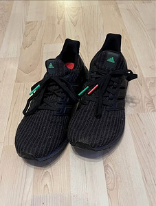 Adidas Ultraboost (2 фото из 3)