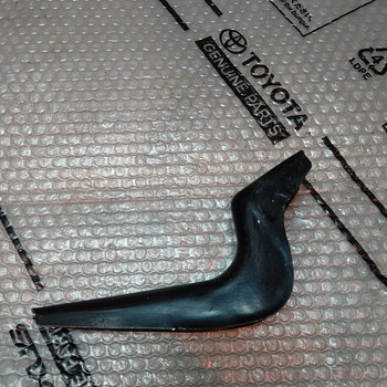 Toyota Land Cruiser 200 5179760110 7440460150