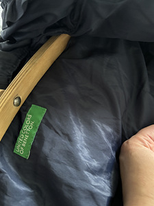 Benetton пуховик 150 (3 фото из 4)