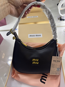 Сумка Miu Miu (1 фото из 4)