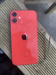 iPhone 11 ja iPhone 12 mini (4 foto / 4)