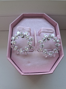 Серьги Swarovski MATRIX HOOP EARRINGS PEAR CUT (2 фото из 7)