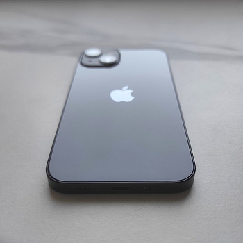 iPhone 13 128GB Midnight