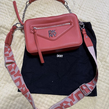Кожаная сумка dkny