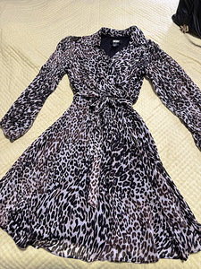 Платье dkny (4 фото из 5)