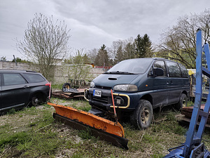 Mitsubishi delica Space gear (3 foto / 11)