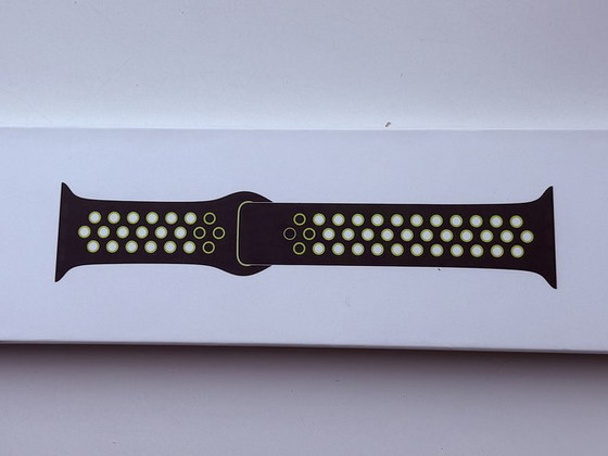 Apple Watch 38mm Black/Volt Nike Sport Band S/M & M/L