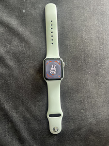 Apple Watch (1 фото из 4)