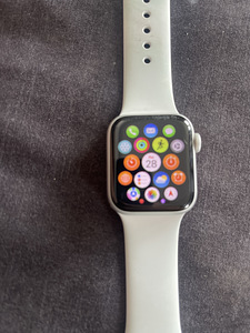 Apple Watch (3 фото из 4)