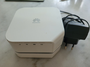 4G ROUTER HUAWEI (1 foto / 3)