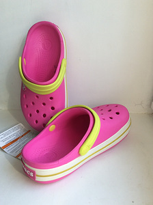 Uued Crocs jalatsid C10-C11 (EU 27-28) (3 foto / 3)
