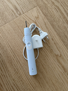 Philips Sonicare Protective Clean 4300 hambahari + laadija (1 foto / 1)