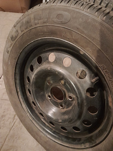 KIA ,HYNDAI veljed 16" (5×114,3)+ 215/60 suvirehvid. 1tk (1 foto / 3)