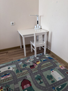 Детский стол, стульчик и ковер (IKEA) (1 фото из 4)