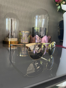 Солнцезащитные очки Gucci (8 фото из 10)