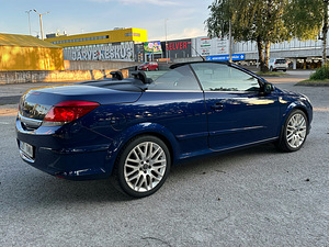 Opel Astra TwinTop 1.8 103kW (7 фото из 15)