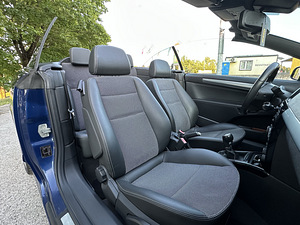 Opel Astra TwinTop 1.8 103kW (13 фото из 15)