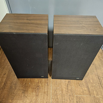 JVC SK-S44 3-Way Bass Reflex Type Loudspeaker System