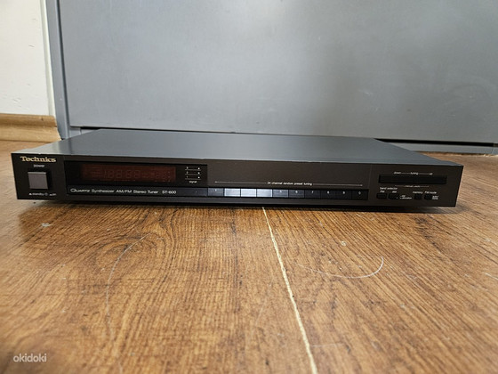 Technics ST-600 Quartz Synthesizer AM/FM Stereo Tuner