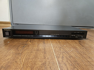 Technics ST-600 Quartz Synthesizer AM/FM Stereo Tuner (1 фото из 3)