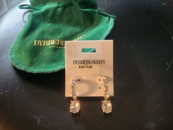 Kõrvarõngad dyrberg/kern