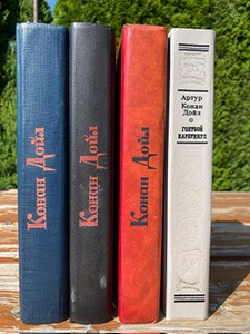 Книги (4 фото из 8)