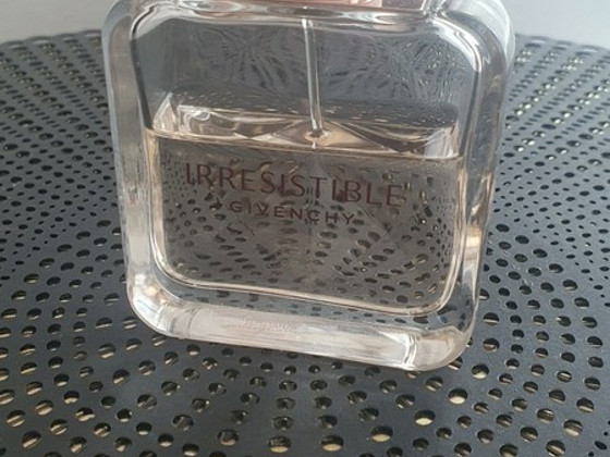 GIVENCHY Irresistible edt 50 ml