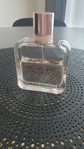 GIVENCHY Irresistible edt 50 мл (1 фото из 1)