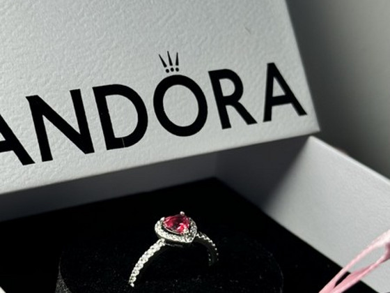 Pandora sõrmus