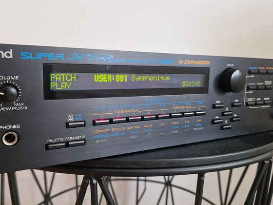 Müüa ROLAND JV-1080