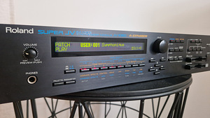 Продается ROLAND JV-1080 (1 фото из 2)